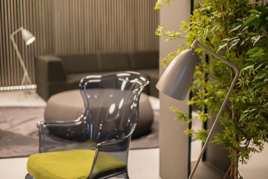 フロント・ロビー