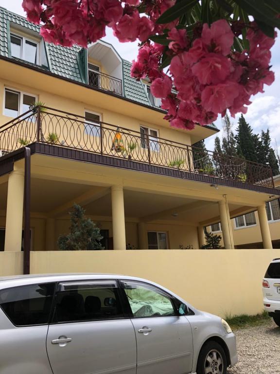 Entrance, Guest house Yunona in Adler