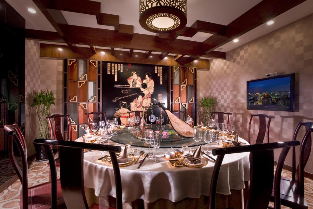 Huachen International Hotel