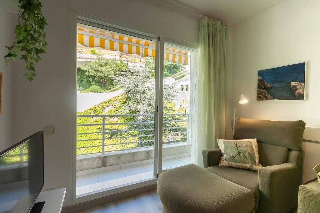 Lets Holidays BEACH APARTMENT 2 rooms with PARKING - 4