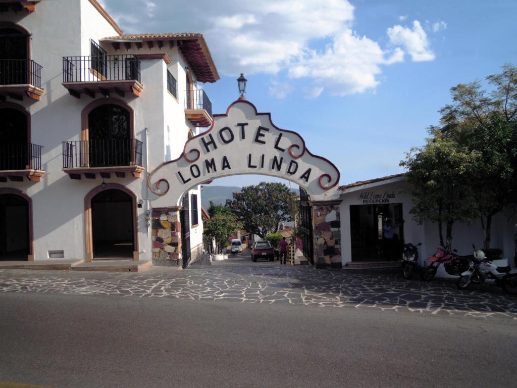 Hotel Loma Linda Taxco photo
