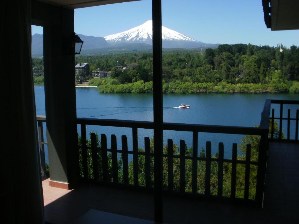 La Peninsula Rehue — Hotel in Pucon