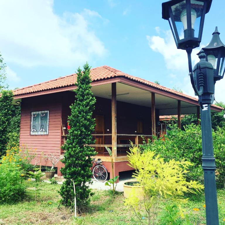 バンスアン クロコッブ (Bansuan Krukob)