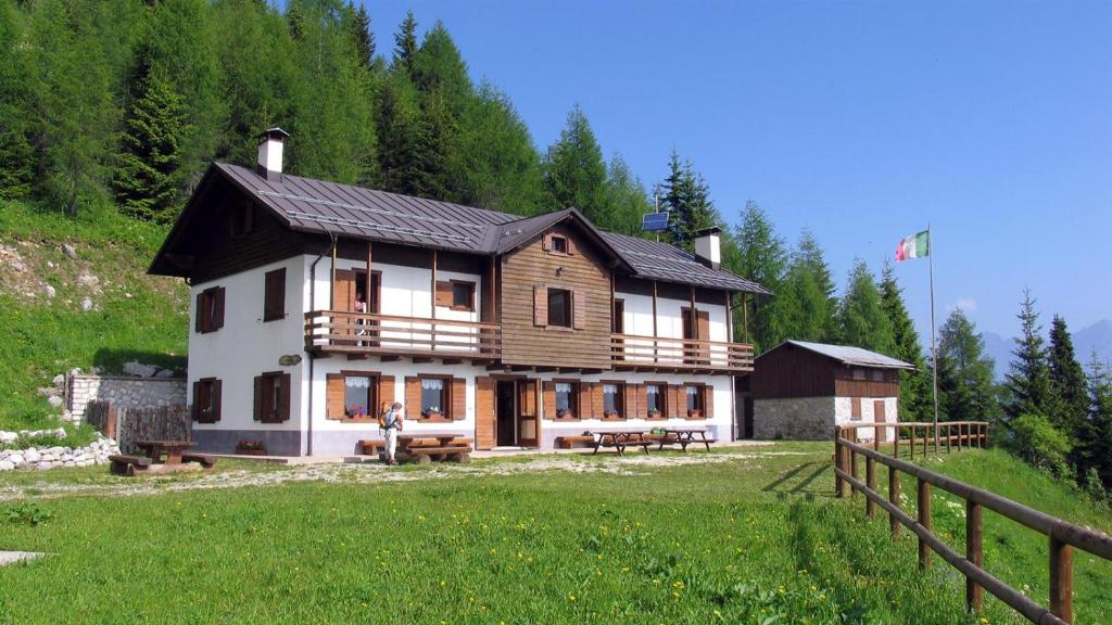 Rifugio Alpino Chiampizzulon