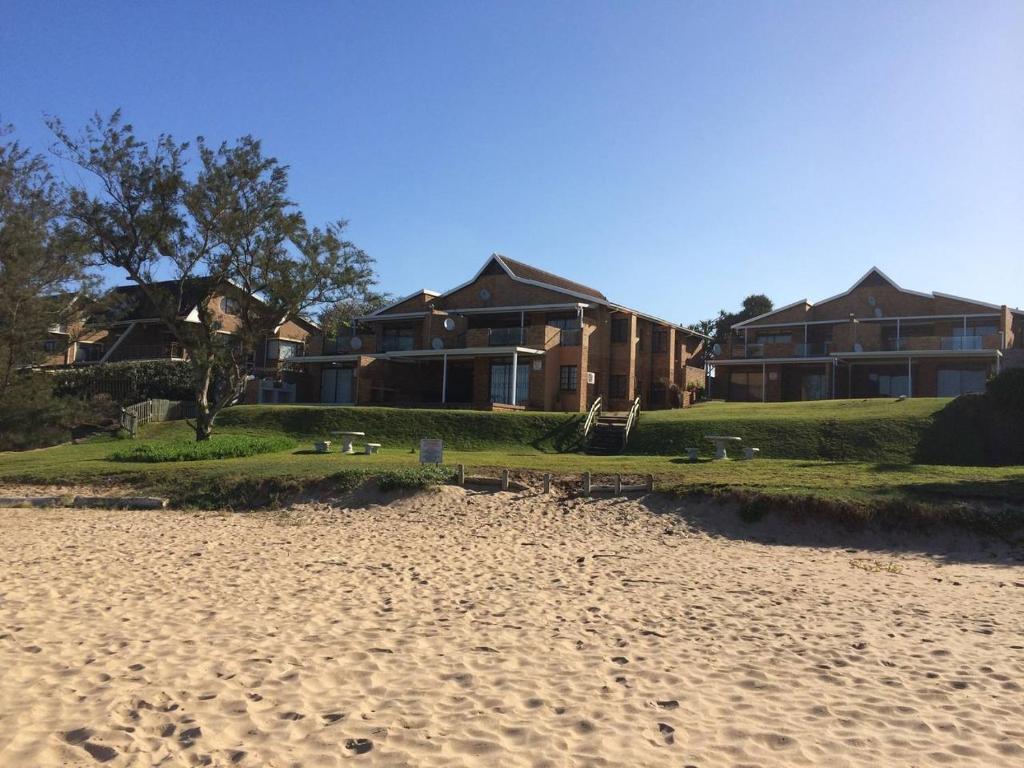 3 Anchors Aweigh in Hibberdene, South Africa reviews, prices of Hotels