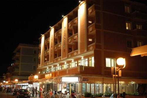 Hotel Alexander Resort - 2