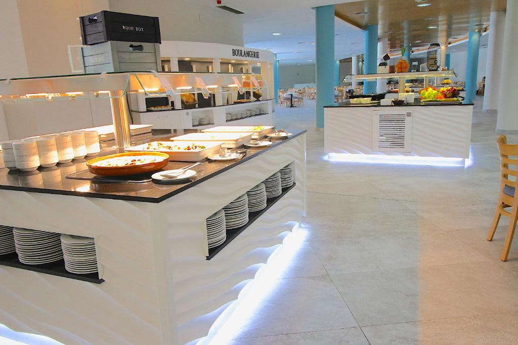Advise Hotels Reina — Restaurant & bars in Vera, Andalusia