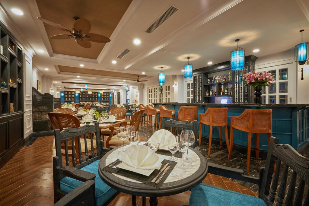 Food and beverages, Manoir Des Arts Hotel in Haiphong
