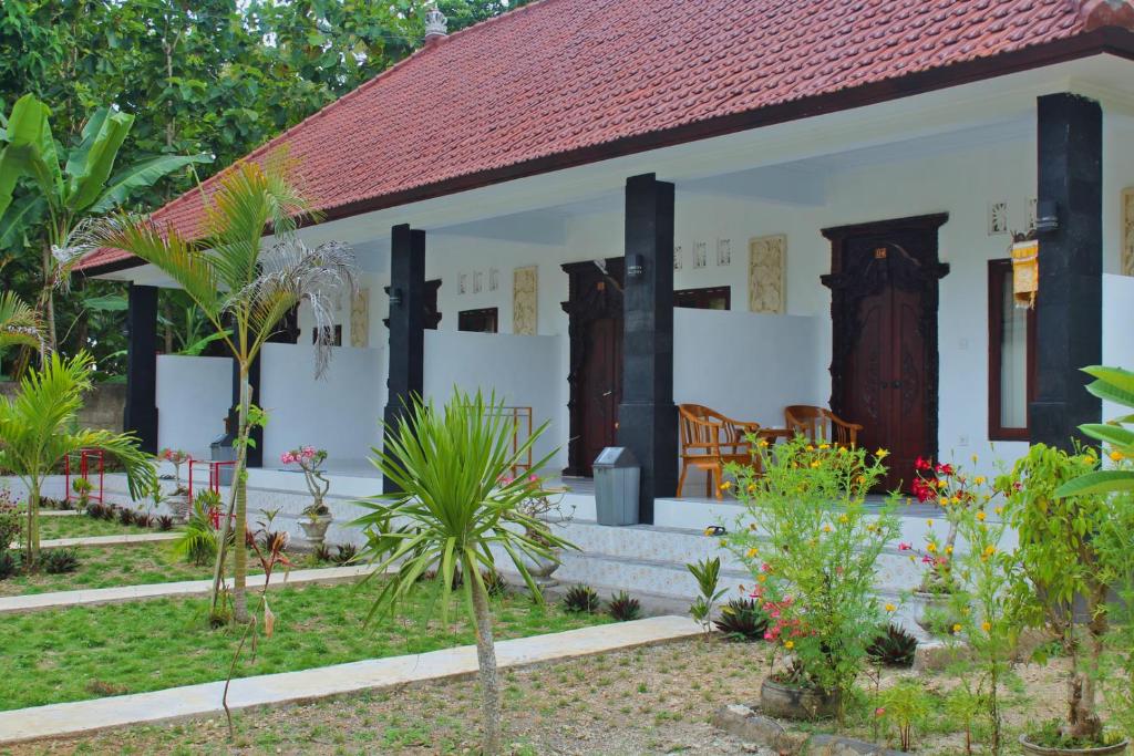 Garden, Nyuh Kadah Guest House in Bali