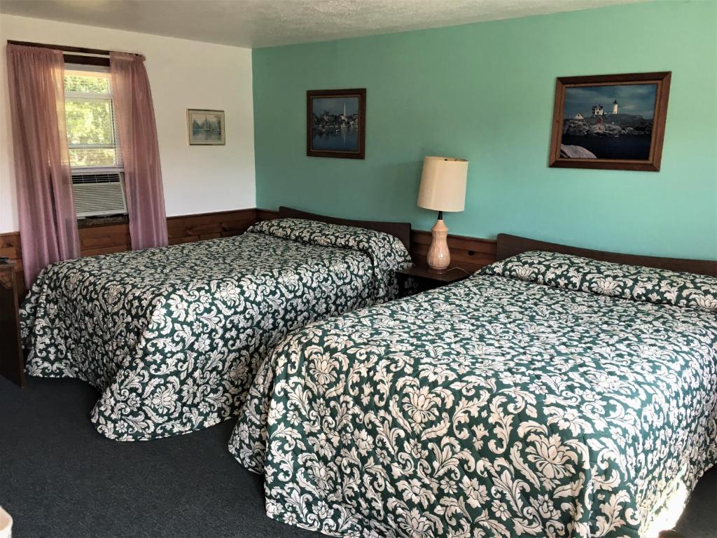 Bass River Motel — Hotel in South Yarmouth (MA)
