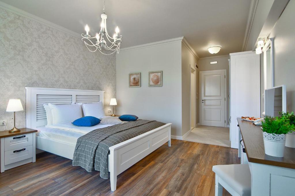 Sunny Castle Hotel - All Inclusive, Beach and Free parking — Kranevo, Dobrich