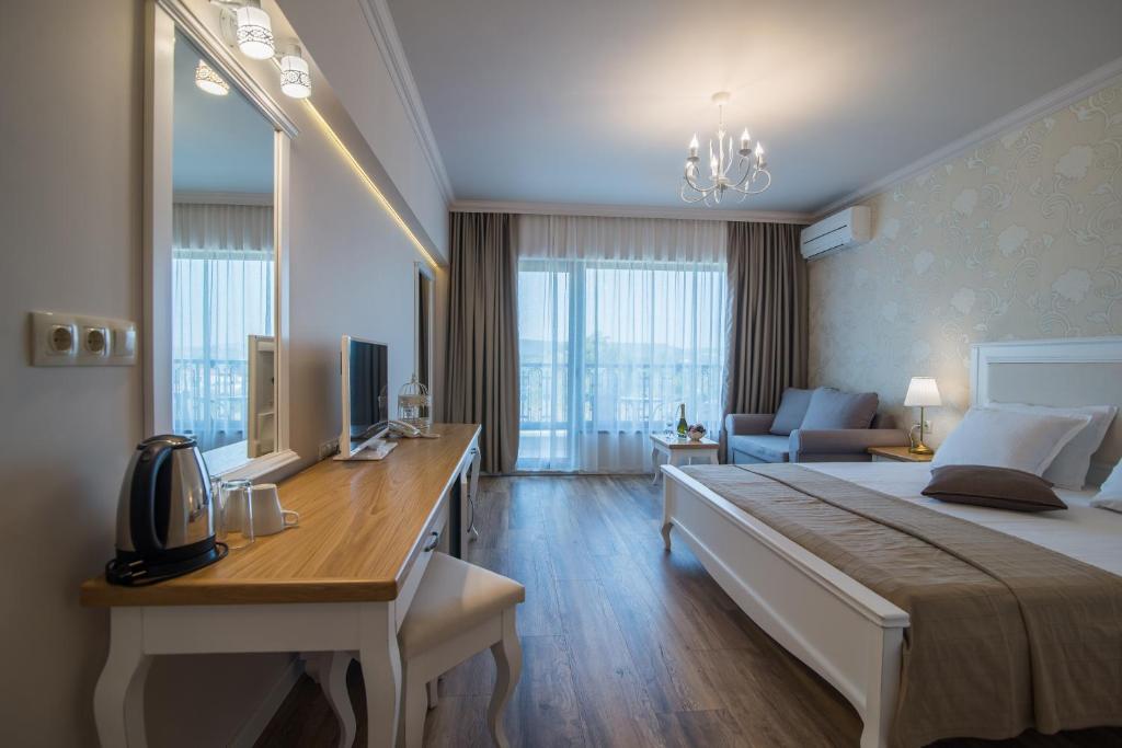 Sunny Castle Hotel - All Inclusive, Beach and Free parking — Kranevo, Dobrich