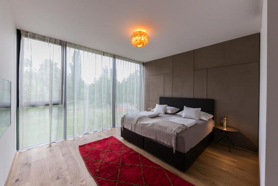 Penthouse Apartment, Parksuites Apartments Graz in Graz