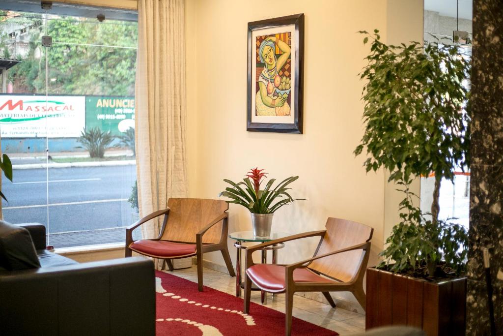 Eston Hotel photo