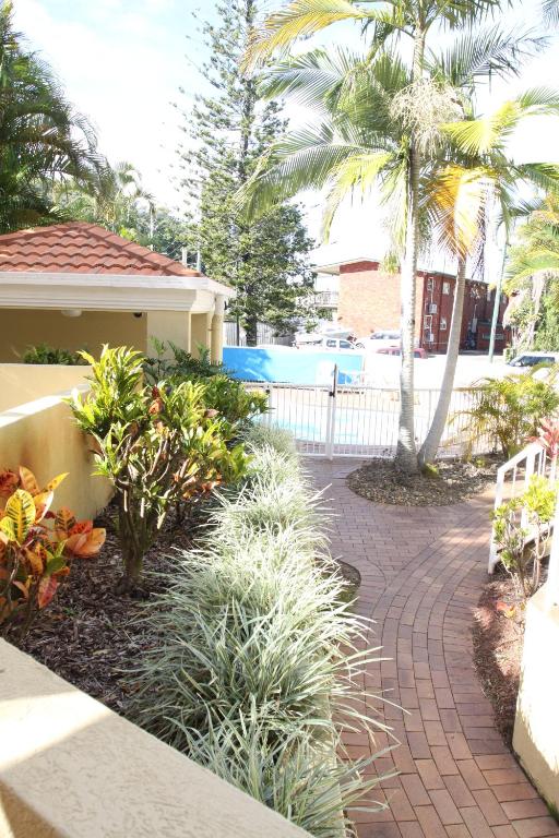 Koala Cove Holiday Apartments photo