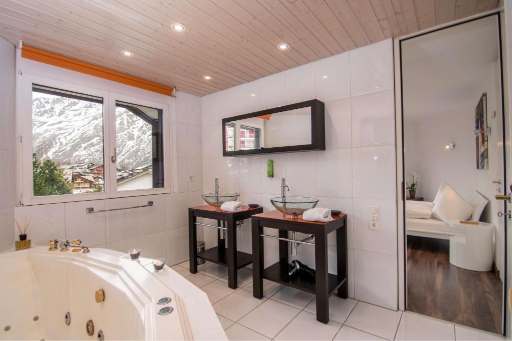 Bathroom, Haus Allegra in Saas-Fee