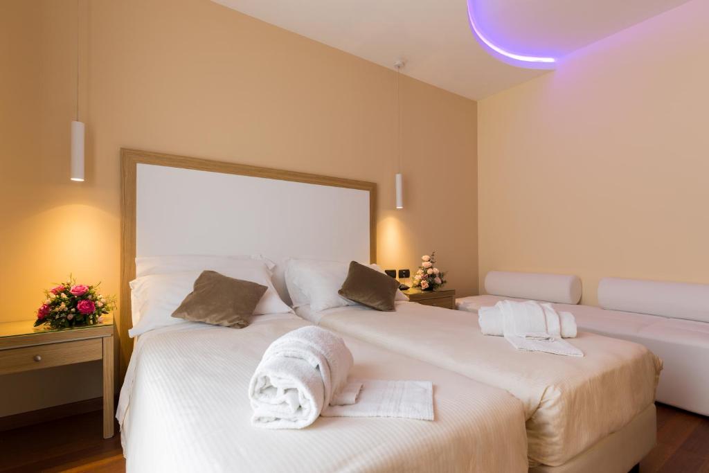 Hotel Villa Esperia — Hotel rooms in Taormina, Sicily