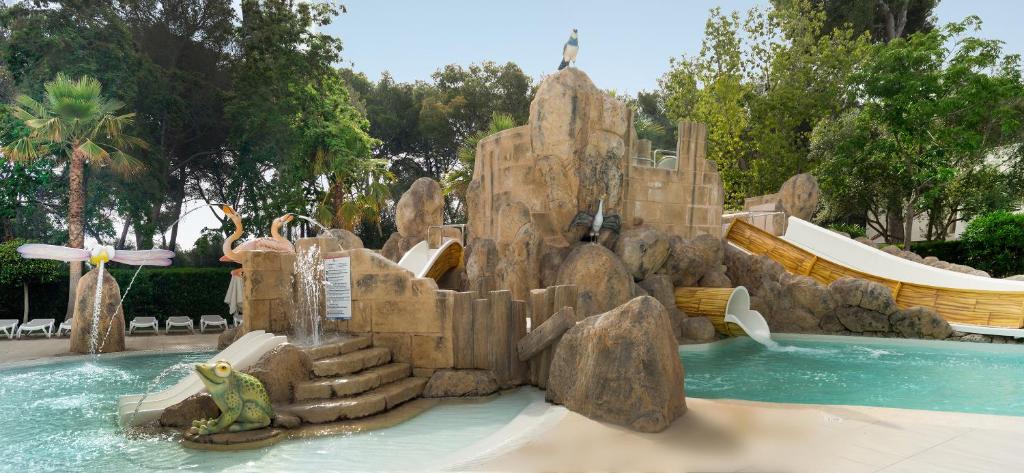 Globales Maioris — Attractions for children in Maioris Decima, Balearic Islands