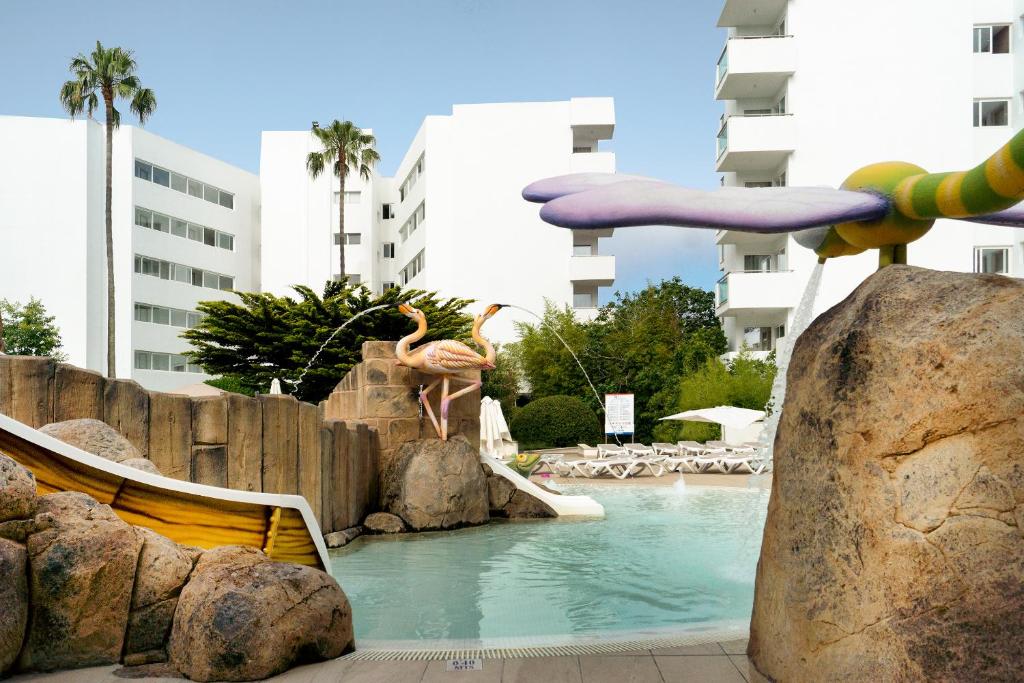 Globales Maioris — Attractions for children in Maioris Decima, Balearic Islands