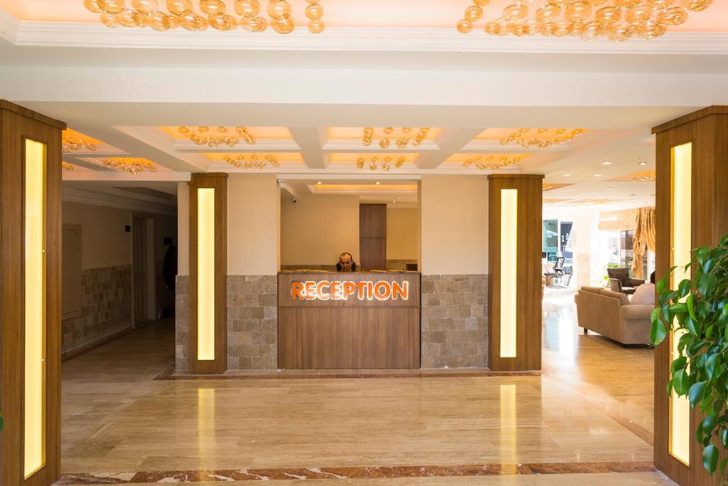 Rich Melissa Hotel photo