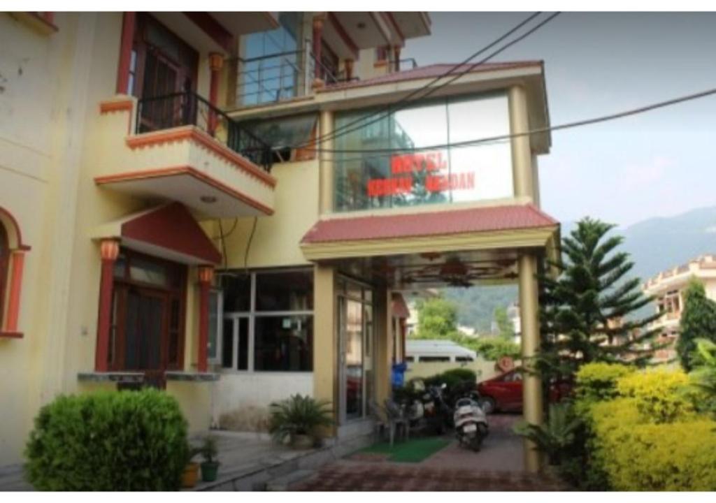 River Side Hotel with Gangaotri View photo