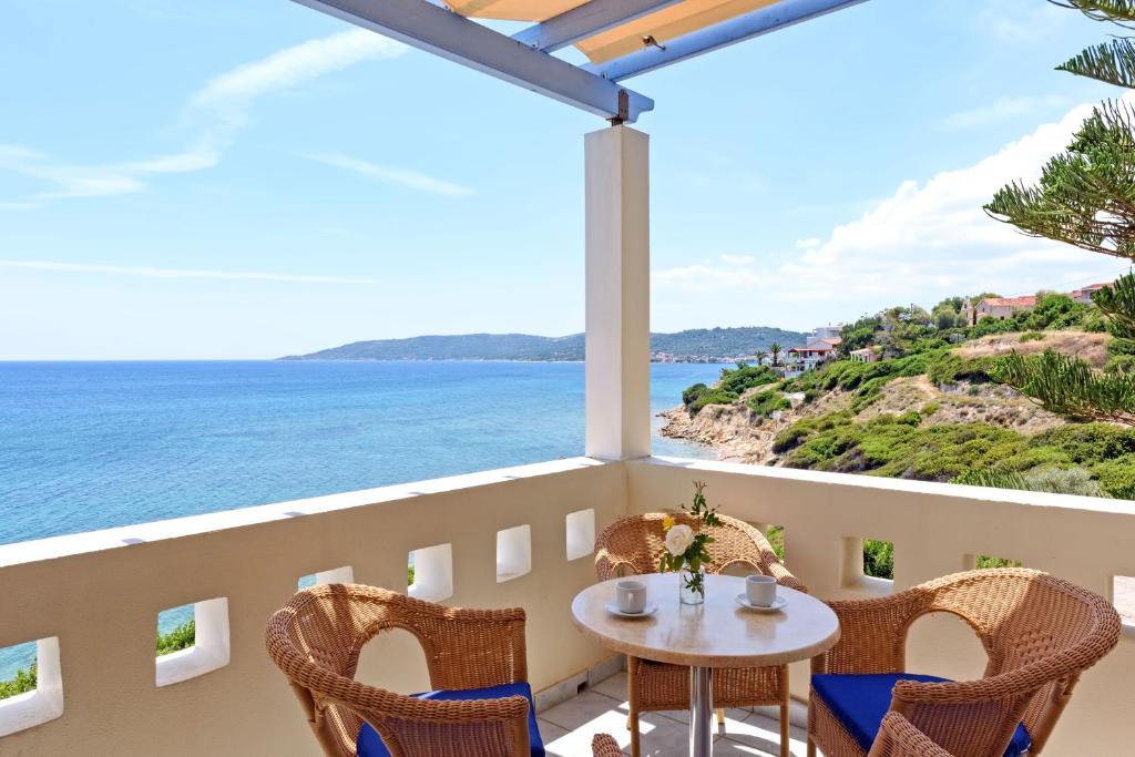 Sea Breeze Apartments Chios photo