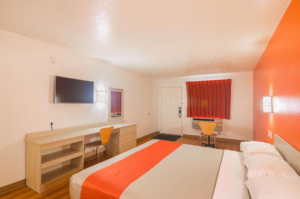 Motel 6-Lawton, OK - Lawton - book your hotel with ViaMichelin