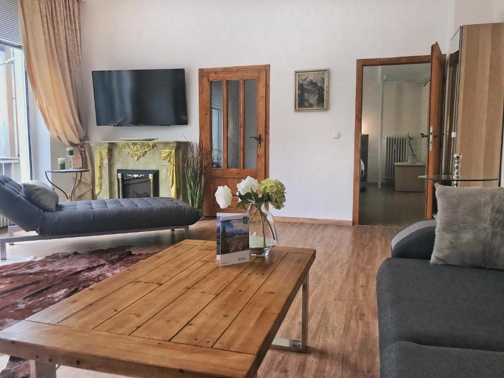Golden GaPa Central Large Family Apartment 24 - 1