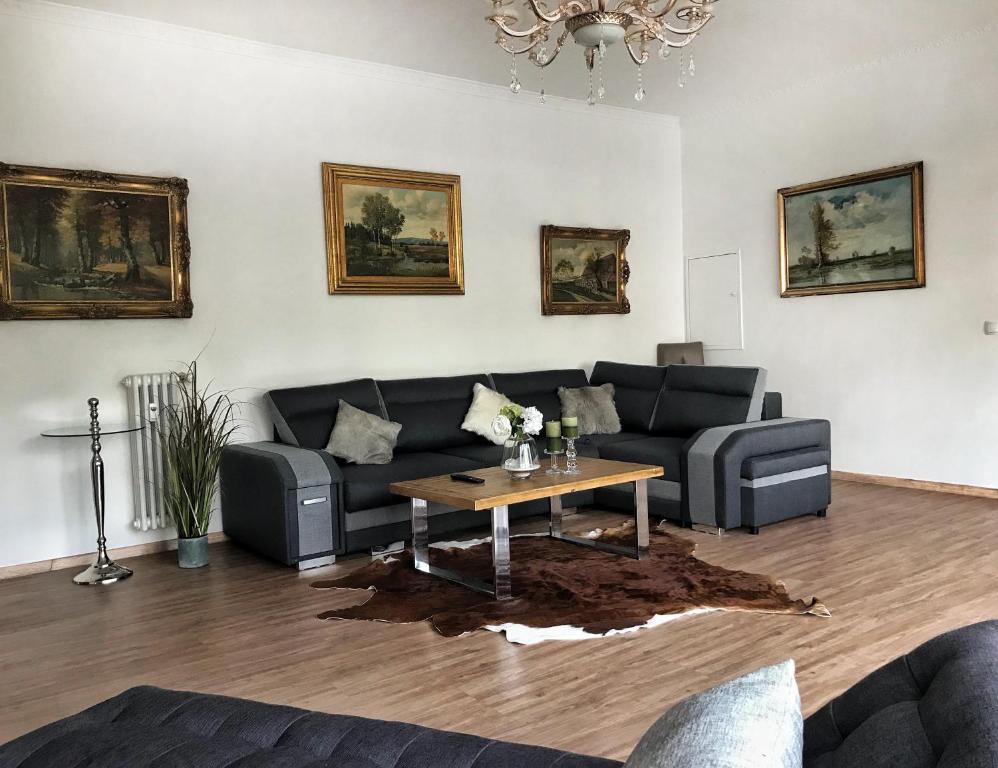 Golden GaPa Central Large Family Apartment 24 - 4