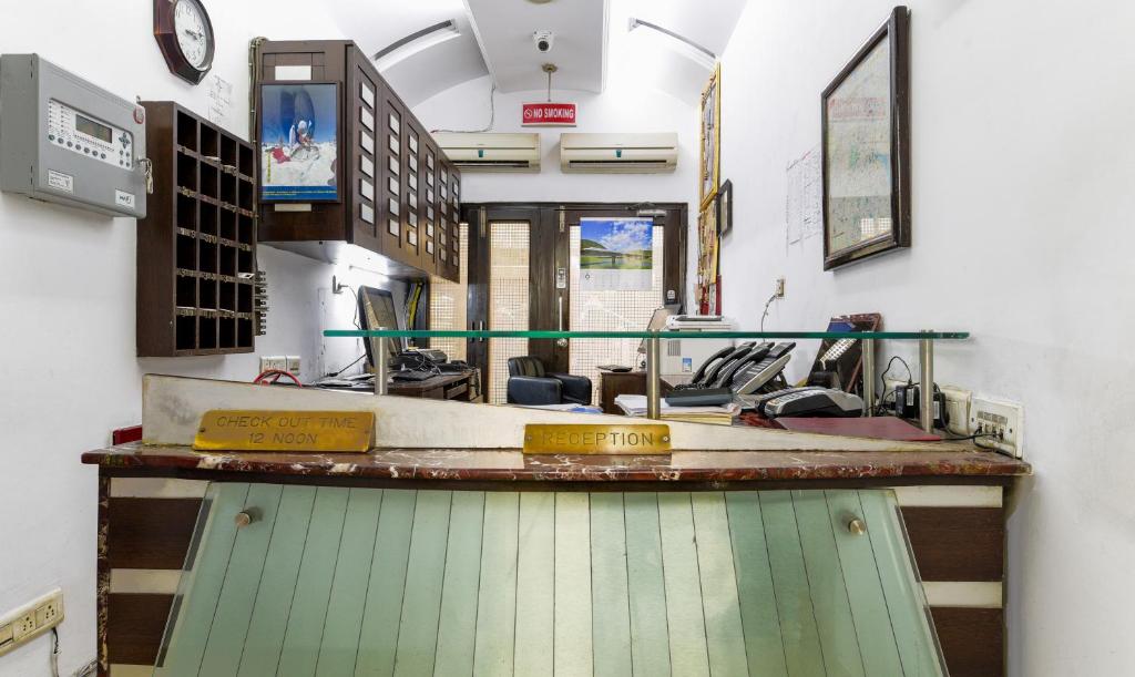 フロント・ロビー