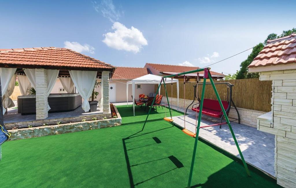Kuca za odmor Antonio — Hotel in Sukosan