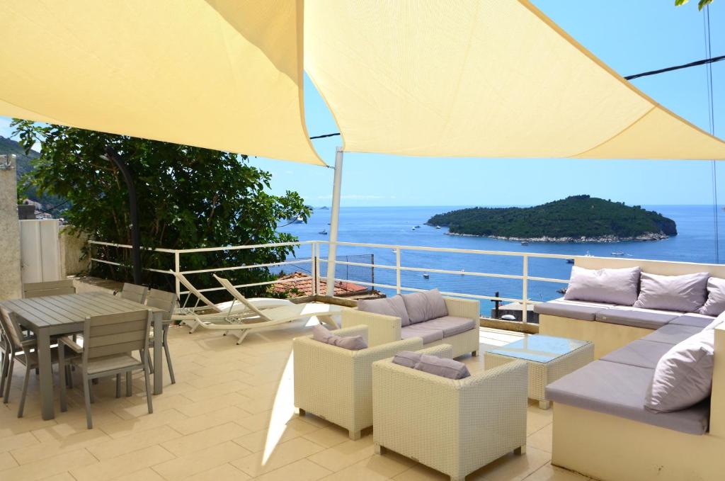 Apartment Chic Ploce photo