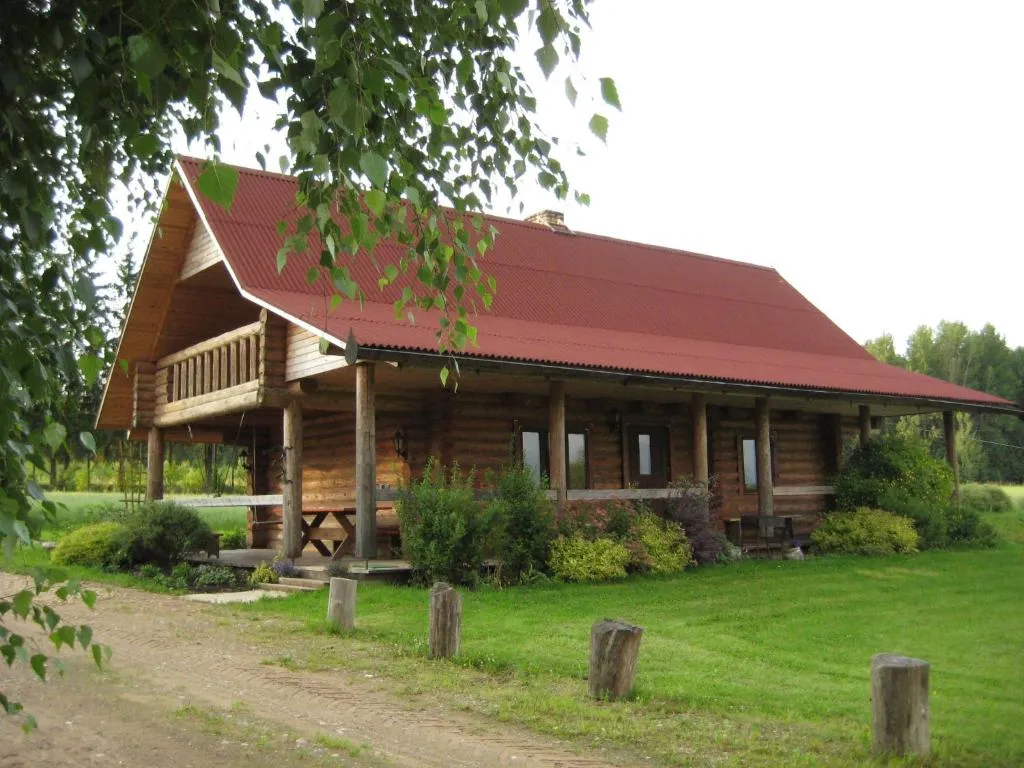 "Ziedkalni", hotel in Bīriņi