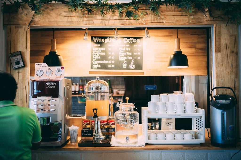 อาหารและเครื่องดื่ม