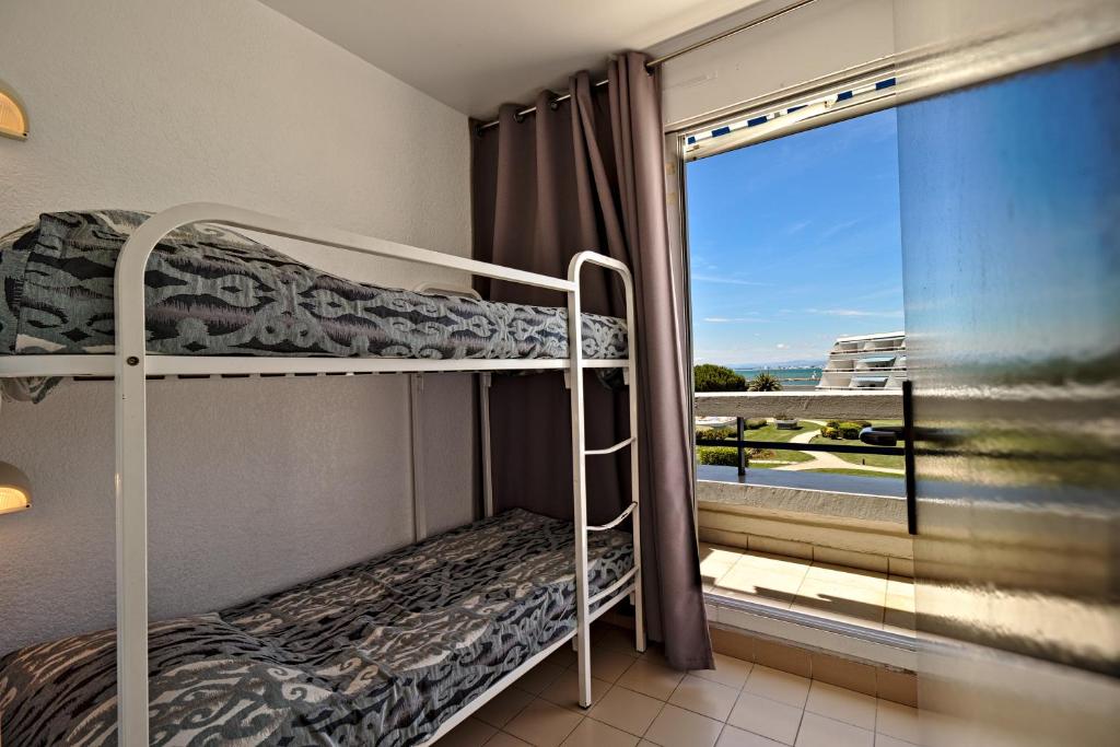 Appartamento con 1 Camera da Letto e Alcova