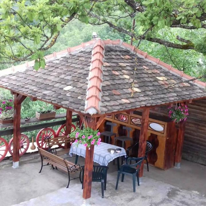 Tri bagrema KM — Hotel in Mokra Gora