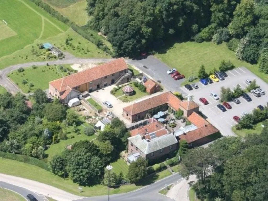 Wolds Village Hotel, hotel in Bainton
