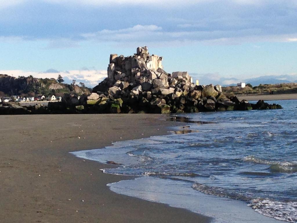Cave Rock Guest House photo
