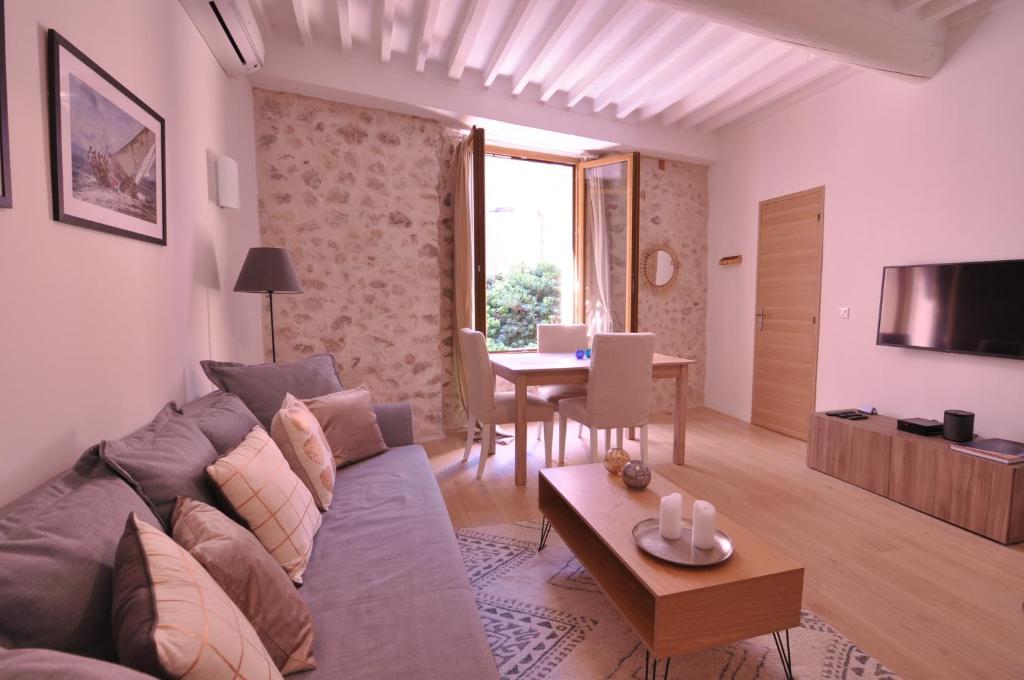 Superb one-bedroom apartment - StayInAntibes- Picasso 1 - 2