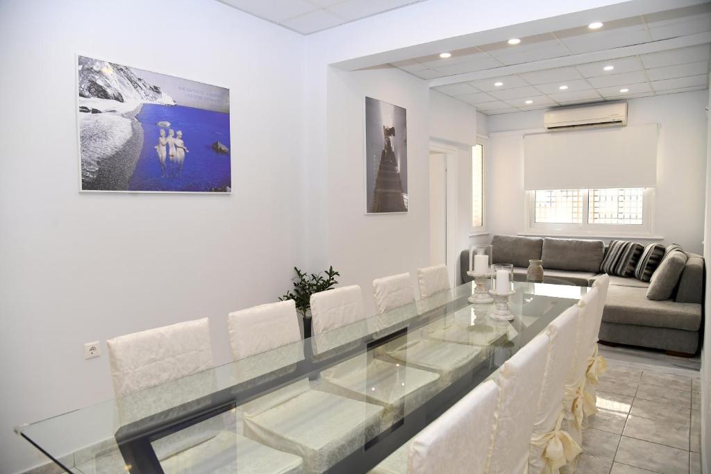 Best of Athens Apartment — Hotel in Athens