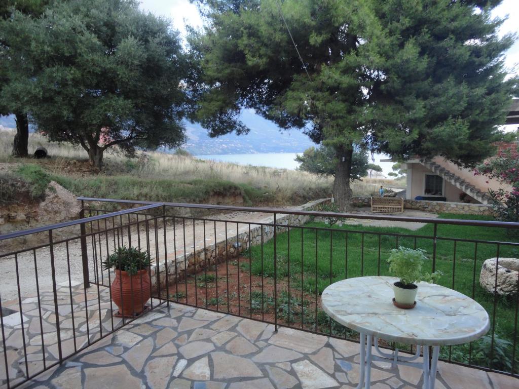 Yialos apartments photo