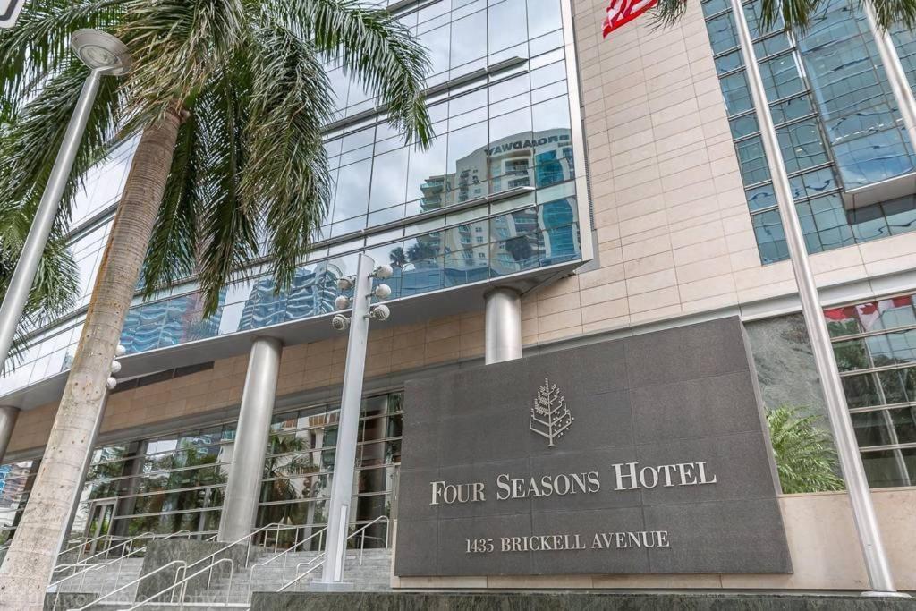 Private Suite Condo at Four Seasons Hotel, Miami