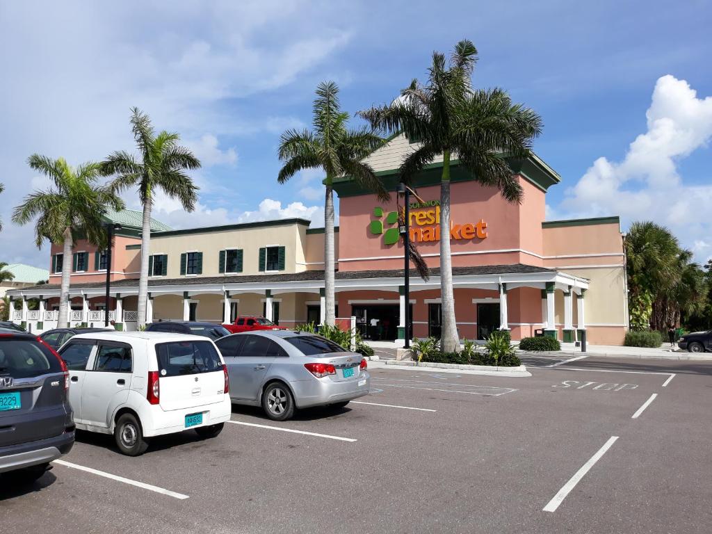 Shops, BELL At The Airport Suites Adults Only - Free Airport Transportation in Nassau