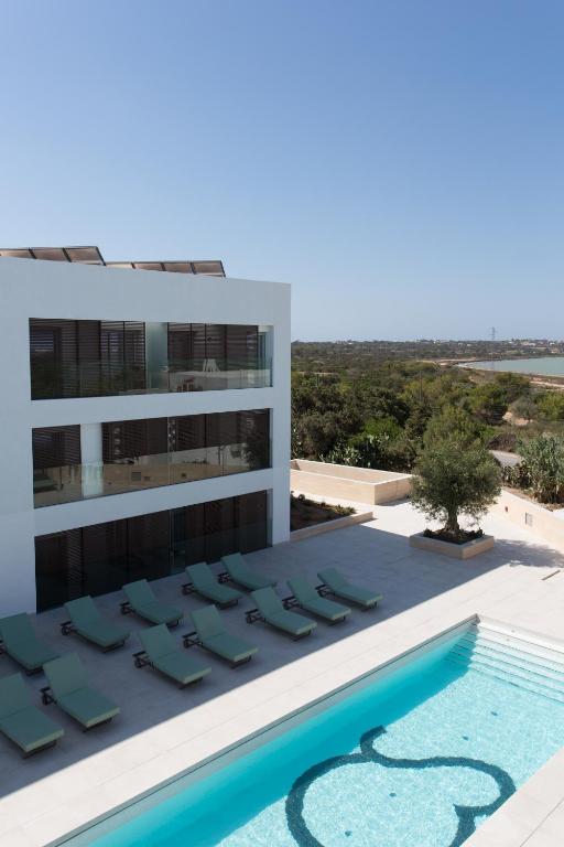 Sa Pedrera Suites &amp; Spa — Hotel in Formentera