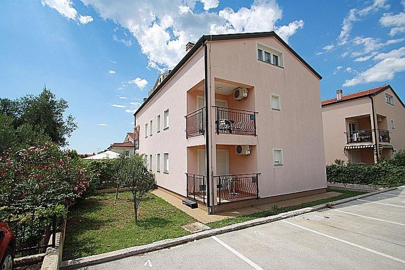 Apartment Bilic with balcony, Poreč