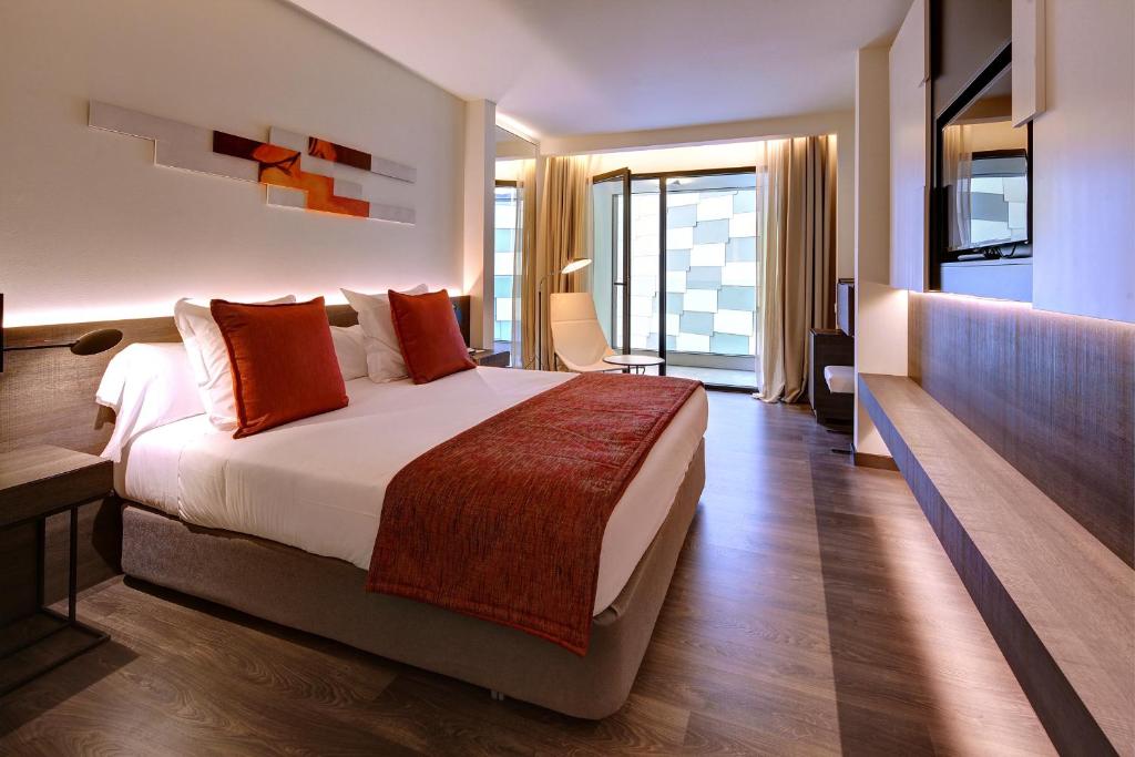 Hotel Room 4