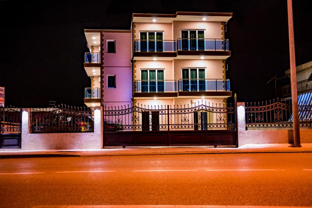 Apartments Krstovic — Hotel in Sutomore