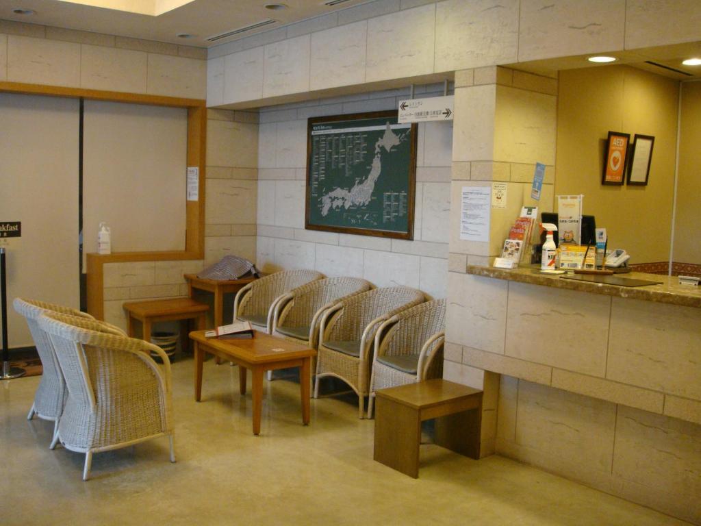 Hotel Route Inn Naha Asahibashi Ekihigashi photo