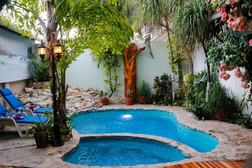 Swimming pool, Hotel Careyes Puerto Escondido in Puerto Escondido