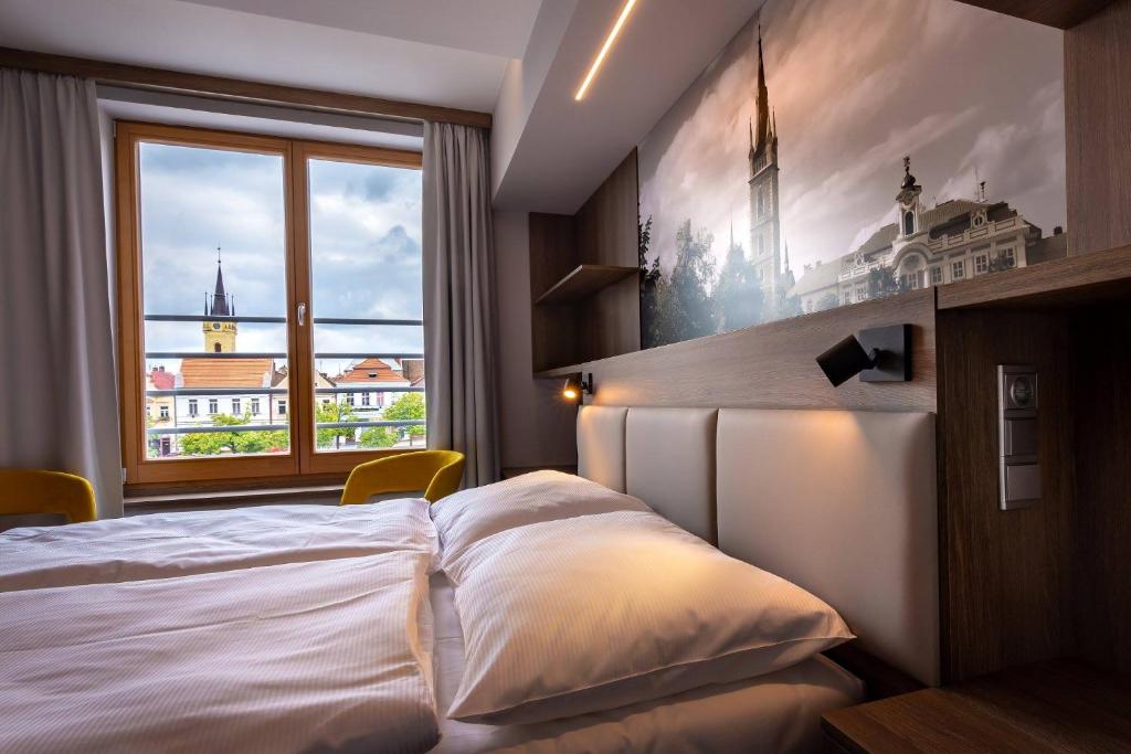 Hotel Grand — Hotel in Caslav